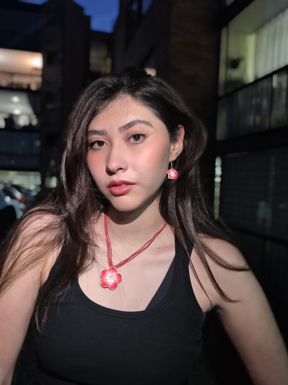 Set Floraura — Collar y Aretes Flor de Plumeria 🌺 Hecho a Mano