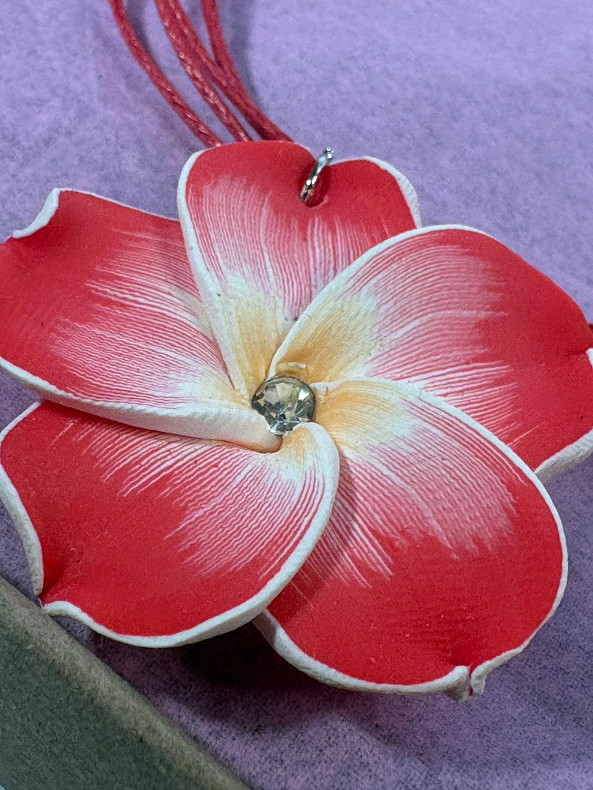 Set Floraura — Collar y Aretes Flor de Plumeria 🌺 Hecho a Mano